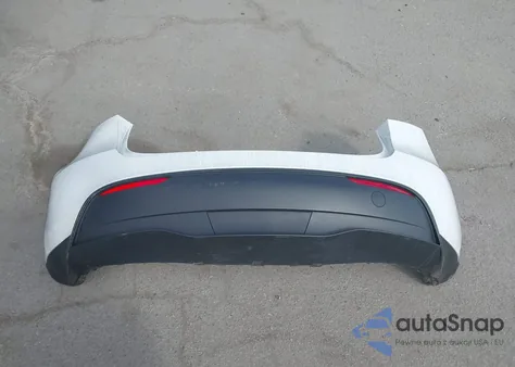 2021 Tesla Model Y Standard Range Rear-Wheel Drive from USA, damaged, VIN 5YJYGDED0MF133544